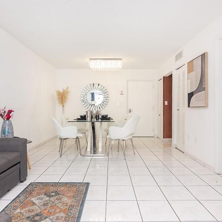 One Bedroom Apartment - With Parking & Balcony - Heart Of Wynwood Miami Luaran gambar