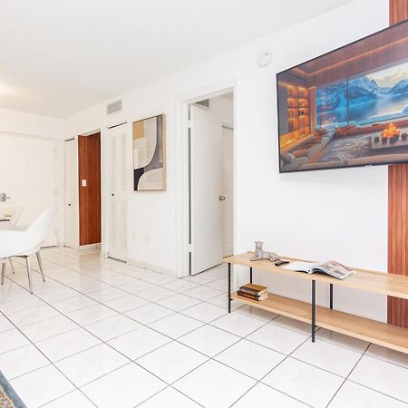 One Bedroom Apartment - With Parking & Balcony - Heart Of Wynwood Miami Luaran gambar
