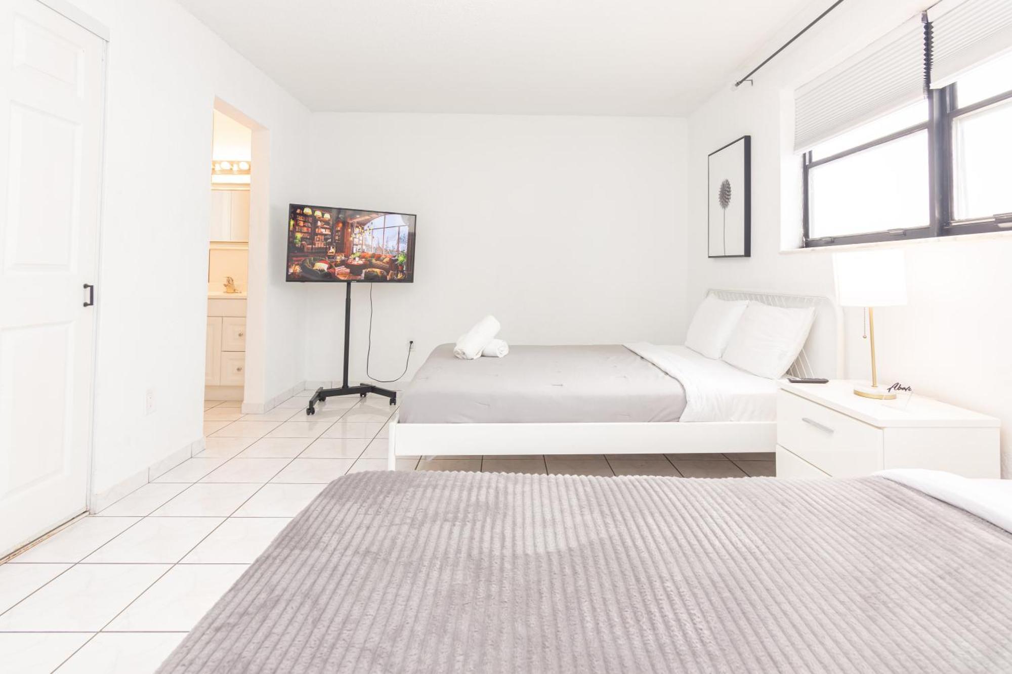 One Bedroom Apartment - With Parking & Balcony - Heart Of Wynwood Miami Luaran gambar
