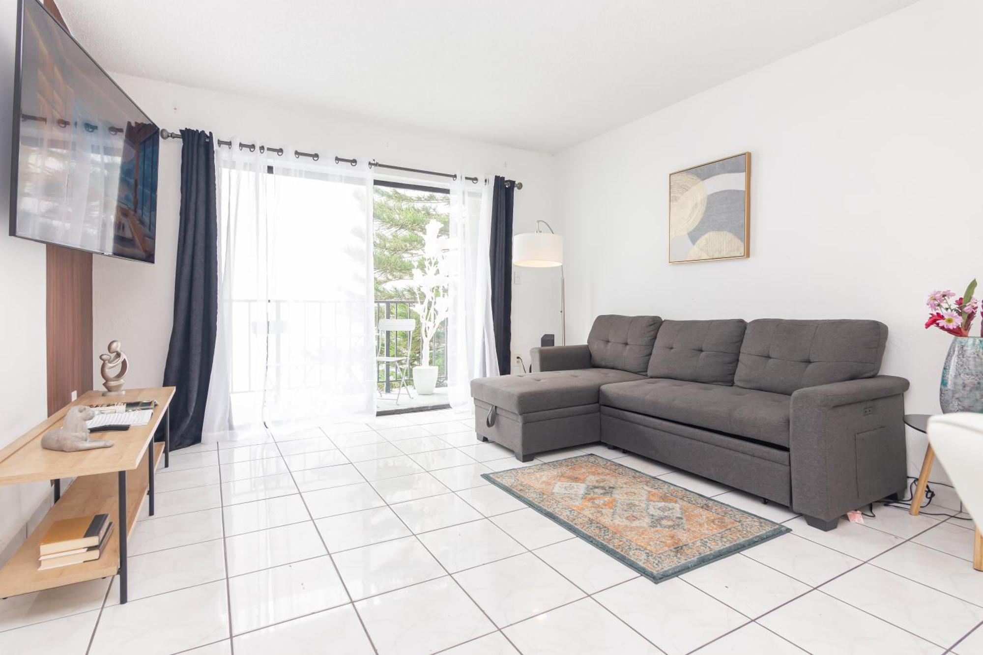 One Bedroom Apartment - With Parking & Balcony - Heart Of Wynwood Miami Luaran gambar