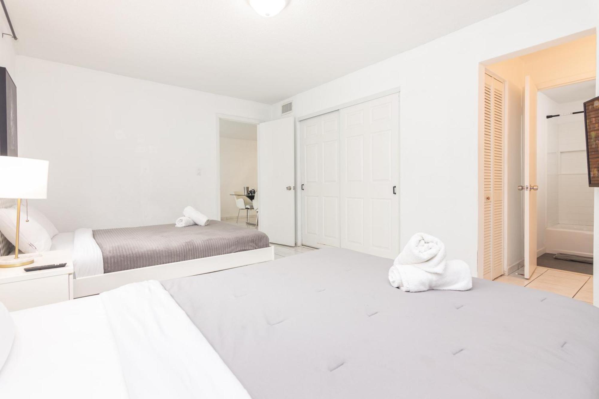 One Bedroom Apartment - With Parking & Balcony - Heart Of Wynwood Miami Luaran gambar