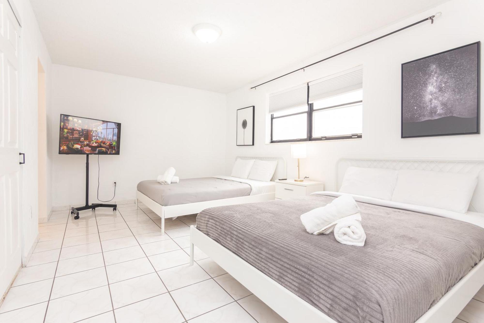 One Bedroom Apartment - With Parking & Balcony - Heart Of Wynwood Miami Luaran gambar