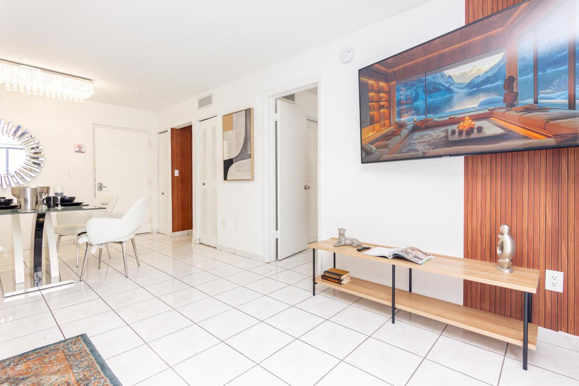 One Bedroom Apartment - With Parking & Balcony - Heart Of Wynwood Miami Luaran gambar